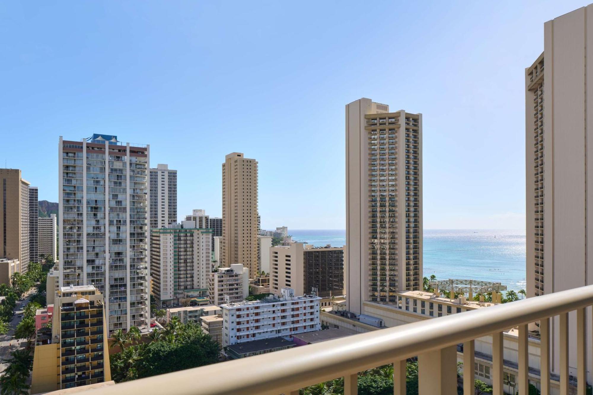Outrigger Waikiki Paradise Hotel Honolulu Exterior foto