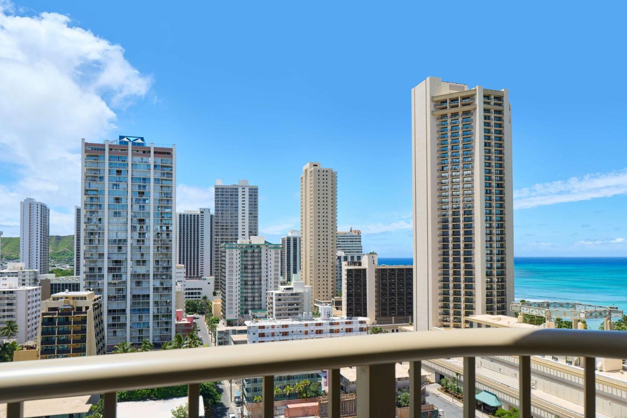 Outrigger Waikiki Paradise Hotel Honolulu Exterior foto